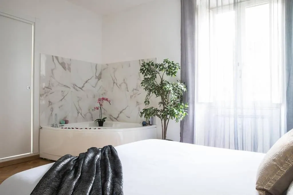 Apartment Silver Luxury Jacuzzi Suite Trastevere - Top Collection Rome Italy